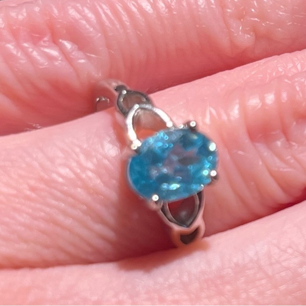 Sterling Silver 925 Blue Apatite Solitaire Ring – Size 6